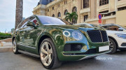 Diện kiến Bentley Bentayga màu xanh lá độc đáo trên đường phố Sài Gòn