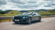 Flying Spur Plug-in Hybrid 2022: Sedan siêu sang tiết kiệm nhiên liệu nhất của Bentley