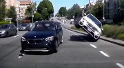 [VIDEO] BMW X4 húc mông BMW X1, suýt lật cả xe