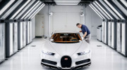Bugatti dành tới 700 giờ để sơn thủ công mỗi chiếc Chiron