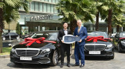 Mercedes-Benz E 200 thế hệ mới gia nhập đội xe đưa đón khách của JW Marriott Hanoi