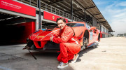 Đại gia Cường đô la lần đầu cầm lái xe đua Ferrari 488 Challenge tại trường đua Sepang