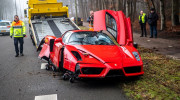 Màn lái thử “nhớ đời”: Ferrari Enzo vỡ nát, rụng bánh sau khi đâm vào gốc cây