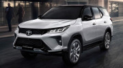 Toyota Fortuner Legender 2021 ra mắt: Bổ sung thêm trang bị và tăng nhẹ giá bán