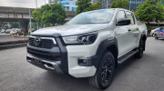 Toyota Hilux bản cao cấp nhất về Việt Nam, giá gần 1,1 tỷ đồng