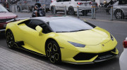 TP.HCM: Ngắm vẻ đẹp của Lamborghini Huracan độ Vorsteiner giữa phố phường hoa lệ