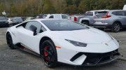 Lamborghini Huracan Performante được rao bán chưa đến 100.000 USD