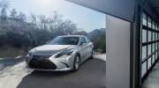 Lexus ES 2022 trình làng: Ngoại thất sắc sảo hơn, cabin cao cấp hơn