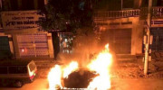 Quảng Ninh: Mercedes-Benz GLK bỗng nhiên bốc cháy trong đêm