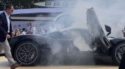 Siêu xe Pagani Utopia giá hơn 2 triệu USD bất ngờ bốc khói tại sự kiện