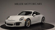 Một chiếc Porsche 911R hộp số sàn được chào bán với giá 13,3 tỷ VNĐ