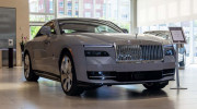 Để có được chiếc Rolls-Royce Spectre đầu tiên, vị đại gia này phải mua tới hai chiếc