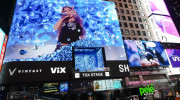 Hình ảnh VinFast xuất hiện trong màn biển diễn của Shakira tại Quảng trường Thời đại