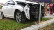 Quảng Nam: Nữ tài xế lái Hyundai Accent đâm vào Ford Fiesta khiến nhiều người tá hỏa