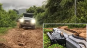 [VIDEO] Không nghe lời “nóc nhà”, Ford Ranger lật xe nằm “lọt thỏm” xuống hố