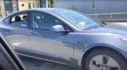 Người đàn ông bị cảnh sát bắt giữ vì để Tesla Model 3 tự lái sai luật