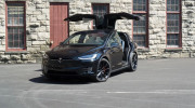 Chủ xe phải bồi thường 1400 USD vì gọi Tesla Model X là “món đồ chơi tự sát”