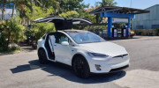 “Khui công” SUV điện Tesla Model X P100D đầu tiên về Việt Nam trong năm mới