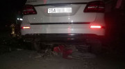 Mercedes-Benz GLS gây tai nạn liên hoàn trong đêm tối ở Nghệ An