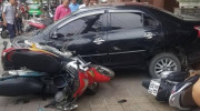 Hải Phòng: Nhấn nhầm chân ga, Toyota Vios khiến một người bị thương