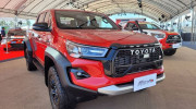 Toyota Hilux GR Sport 2024 - đối thủ của Ford Ranger Raptor đã cập bến Đông Nam Á