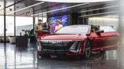 Khách hàng mua xe Cadillac có thể tùy biến mọi thứ, được tận mắt chiêm ngưỡng quá trình lắp ráp xe