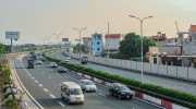 Đi chậm trên cao tốc, hiểm họa khó lường