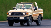 Toyota Land Cruiser 70 SWB lộ diện: Bản mui trần có thể gập kính chắn gió siêu độc lạ