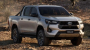 Toyota tố đối thủ bán xe hybrid 