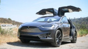 Mang Tesla Model X đi ăn trộm, nhóm trộm đang tẩu thoát thì bị bắt vì xe hết điện