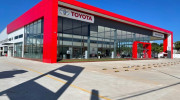 Toyota Việt Nam mở rộng hệ thống đại lý -  Ra mắt Toyota Bình Phước