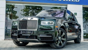 Rolls-Royce Cullinan màu xanh ngọc lục bảo “hàng siêu hiếm” xuất hiện tại Việt Nam