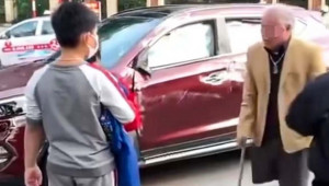 Bắc Ninh: Người đàn ông cụt chân lái Hyundai Tucson gây tai nạn