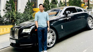 Doanh nhân Nguyễn Quốc Cường cùng xế cưng Rolls-Royce Wraith 