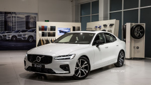 Volvo S60 ra mắt tại Việt Nam với giá gần 1,7 tỷ đồng: Đối thủ nặng ký thực sự của Mercedes-Benz C-Class