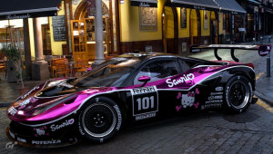 Ferrari 458 Italia bất ngờ “gây cười” với phiên bản Hello Kitty