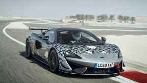 McLaren 620R 2020 ra mắt – giống hệt người anh em 570S GT4