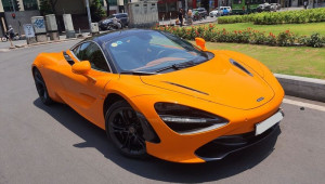 Sài Gòn: Bắt gặp siêu phẩm McLaren 720S 