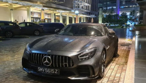 1/750 siêu phẩm Mercedes-AMG GT R Roadster về tay đại gia Singapore
