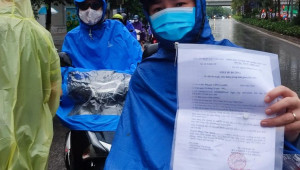 Hà Nội: Người ra đường chỉ cần giấy tờ tùy thân và giấy đi đường hợp lệ