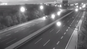 Lái xe tải đi ngược chiều, lùi cả chục cây số trên cao tốc Hà Nội - Hải Phòng