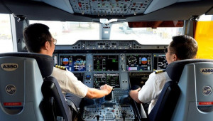 Cục Hàng không lên tiếng về bất nhất số liệu phi công Pakistan bay ở Việt Nam