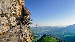 [ẢNH] Những cung đường cheo leo, nguy hiểm nhất thế giới