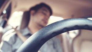 Nguy cơ tử vong khi bị bỏ quên trong xe ô tô và những điều cần biết