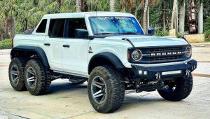 Ford Bronco hóa 