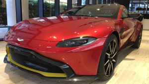 Chiêm ngưỡng Aston Martin V8 Vantage chính hãng độ body-kit AMR cực độc tại Việt Nam