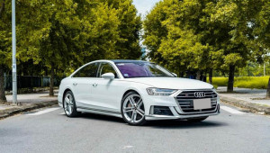 Audi S8 đầu tiên về Việt Nam “hạ giá” hơn 1,4 tỷ đồng sau nửa năm để không