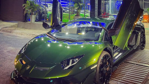 Ngắm nghía Lamborghini Aventador SVJ thứ 3 tại Việt Nam: Chỉ riêng màu sơn cũng đủ 