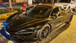 TP.HCM: Bộ đôi đình đám McLaren 720S và Lamborghini Aventador rủ nhau dạo phố đêm cuối tuần