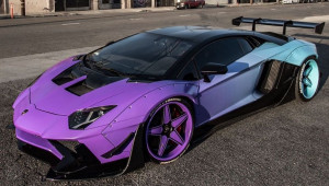 “Nổi máu” ăn chơi, Chris Brown lột xác Lamborghini Aventador SV với lớp màu sặc sỡ